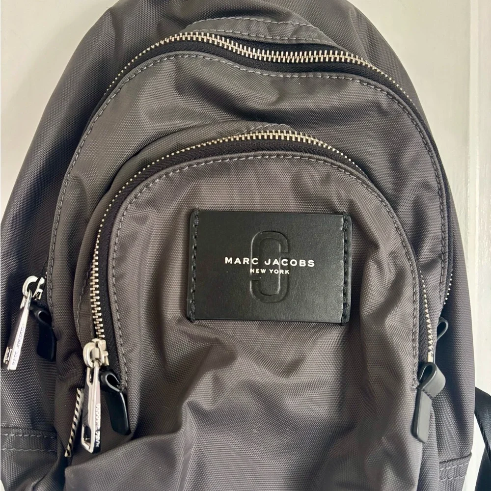 Marc Jacobs sleek cute